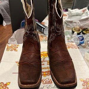 Boy boots for used still in great condition